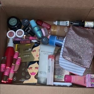 Makeup beauty box!!